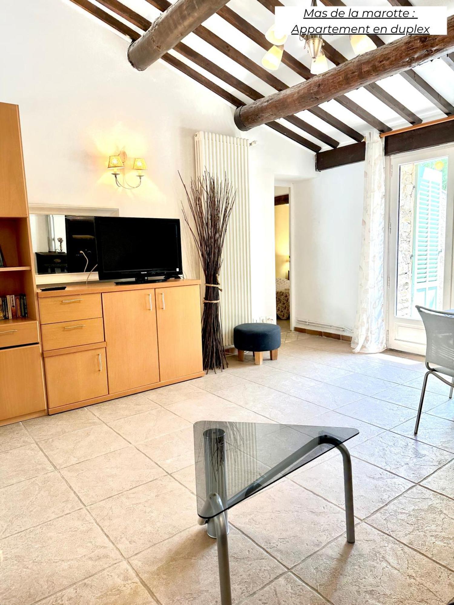 Domaine Les Terres De Saint-Hilaire Apartman Ollières Kültér fotó