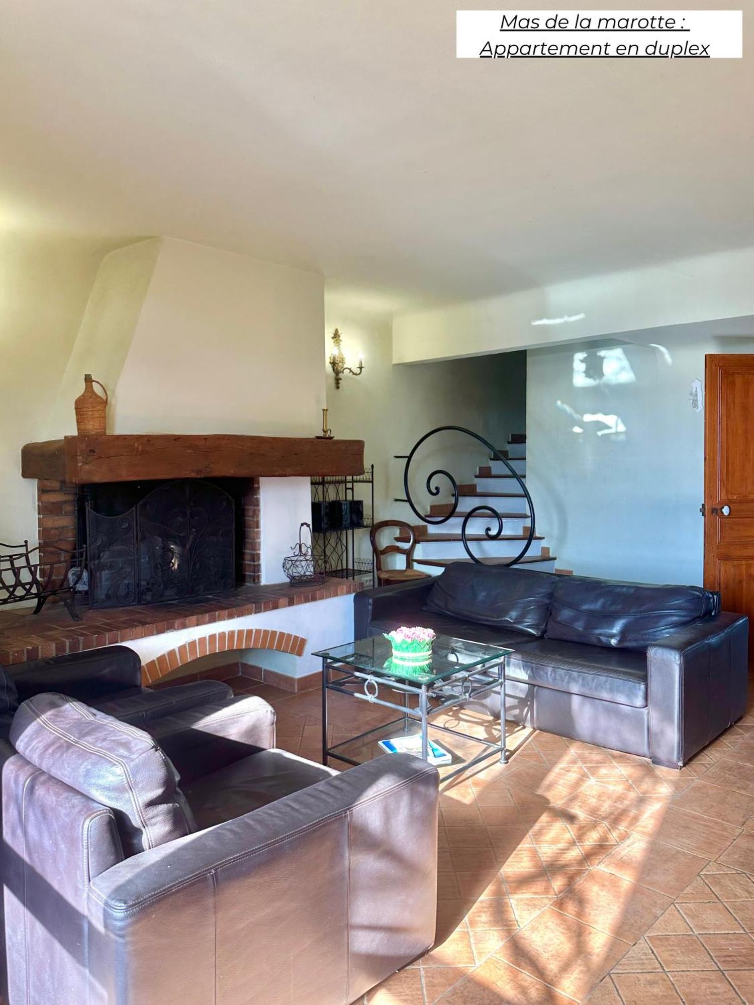 Domaine Les Terres De Saint-Hilaire Apartman Ollières Kültér fotó