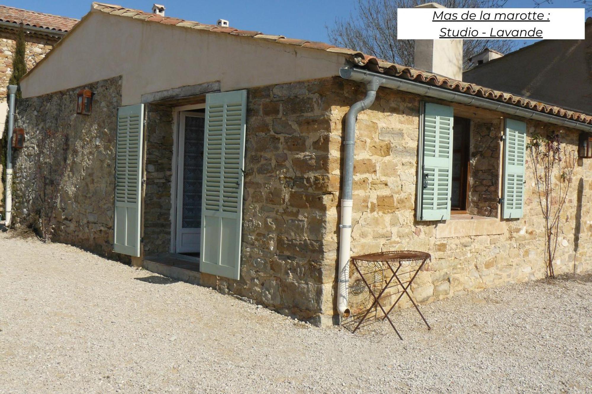 Domaine Les Terres De Saint-Hilaire Apartman Ollières Kültér fotó